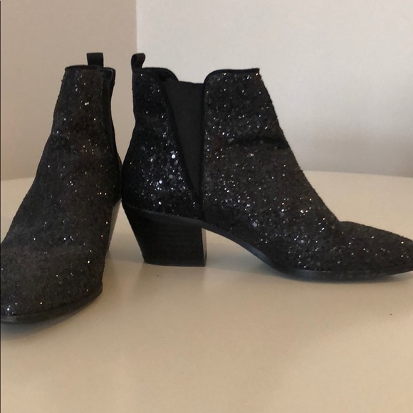 black glitter chelsea boots